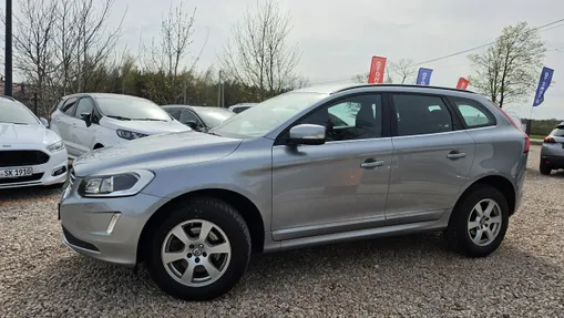 VOLVO XC60 -