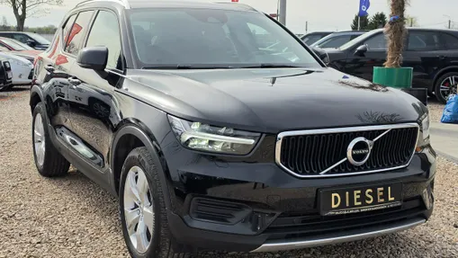 VOLVO XC40 -