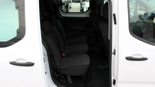 PEUGEOT Partner -