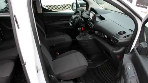 PEUGEOT Partner -