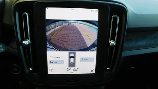 VOLVO XC40 -