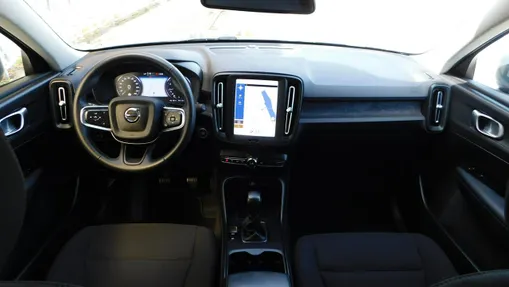 VOLVO XC40 -