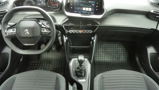 PEUGEOT 208 -