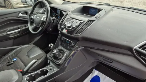 FORD Kuga -