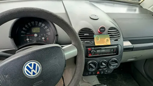 VOLKSWAGEN New Beetle -