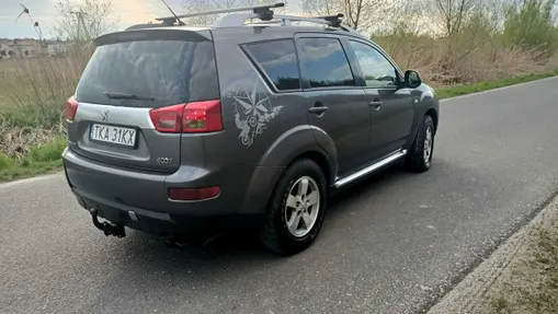 PEUGEOT 4007 -