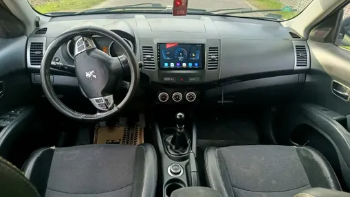 PEUGEOT 4007 -