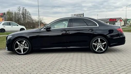 MERCEDES-BENZ E Klasa -