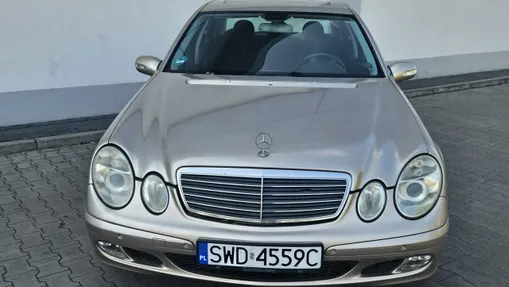 MERCEDES-BENZ E Klasa -