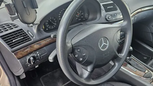 MERCEDES-BENZ E Klasa -