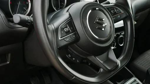 SUZUKI Swift -
