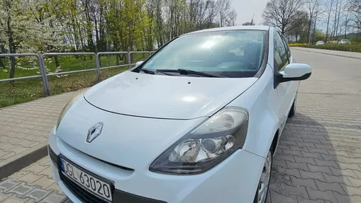 RENAULT Clio -
