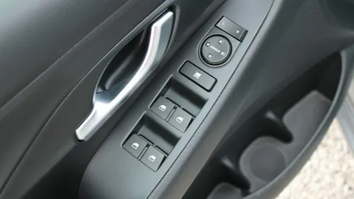 HYUNDAI i30 -
