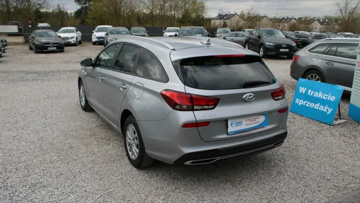 HYUNDAI i30 -
