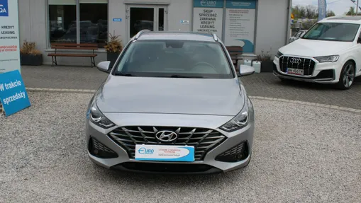 HYUNDAI i30 -