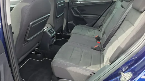 VOLKSWAGEN Tiguan -