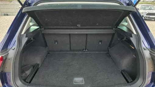 VOLKSWAGEN Tiguan -