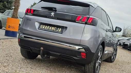 PEUGEOT 3008 -
