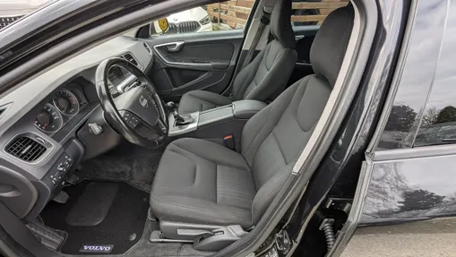 VOLVO S60 -