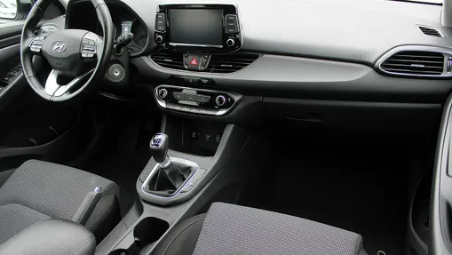 HYUNDAI i30 -