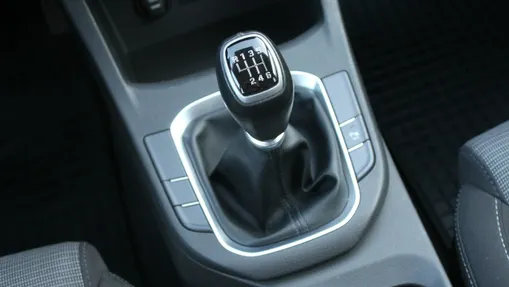 HYUNDAI i30 -