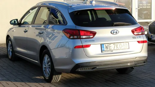 HYUNDAI i30 -