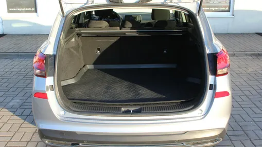 HYUNDAI i30 -