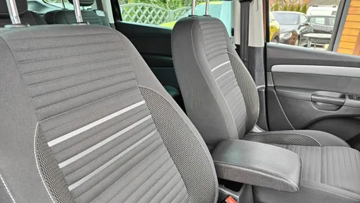VOLKSWAGEN Sharan -
