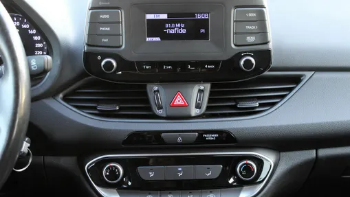 HYUNDAI i30 -