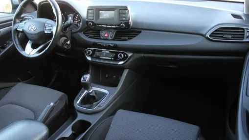HYUNDAI i30 -
