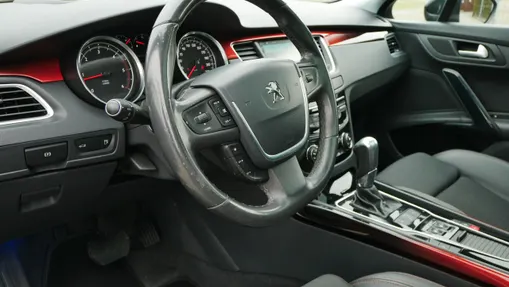 PEUGEOT 508 -