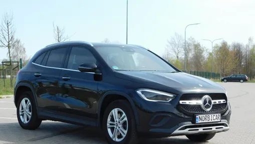MERCEDES-BENZ GLA -
