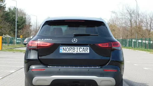 MERCEDES-BENZ GLA -