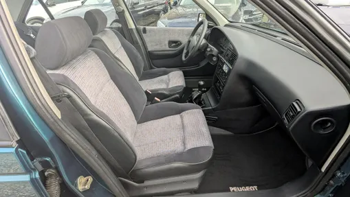 PEUGEOT 405 -