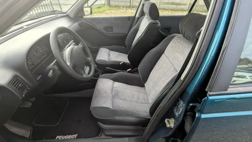 PEUGEOT 405 -