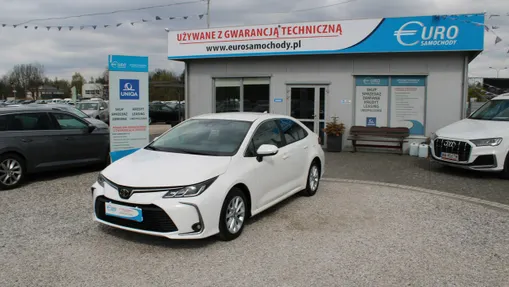 TOYOTA Corolla -