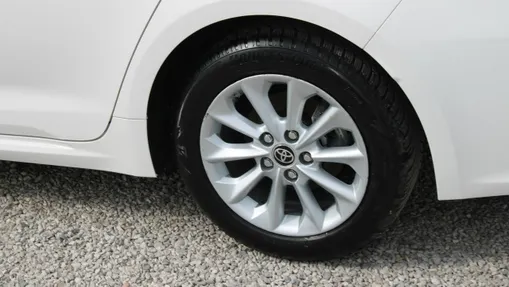TOYOTA Corolla -