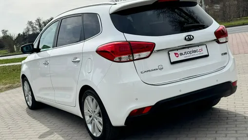 KIA Carens -