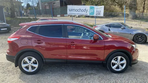 NISSAN Qashqai -