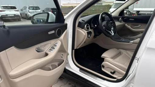 MERCEDES-BENZ GLC -