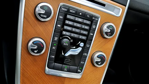 VOLVO XC60 -