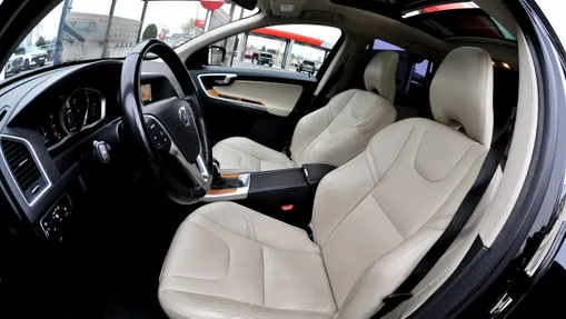 VOLVO XC60 -