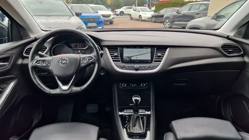 OPEL Grandland X -