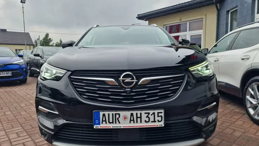 OPEL Grandland X -