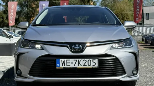 TOYOTA Corolla -