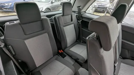 OPEL Zafira -