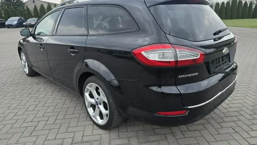 FORD Mondeo -