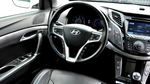 HYUNDAI i40 -