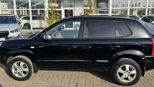 HYUNDAI Tucson -