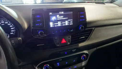 HYUNDAI i30 -